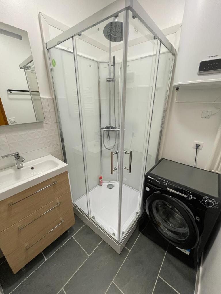 Appartement Le Petit Charcot Charleville-Mézières Екстериор снимка